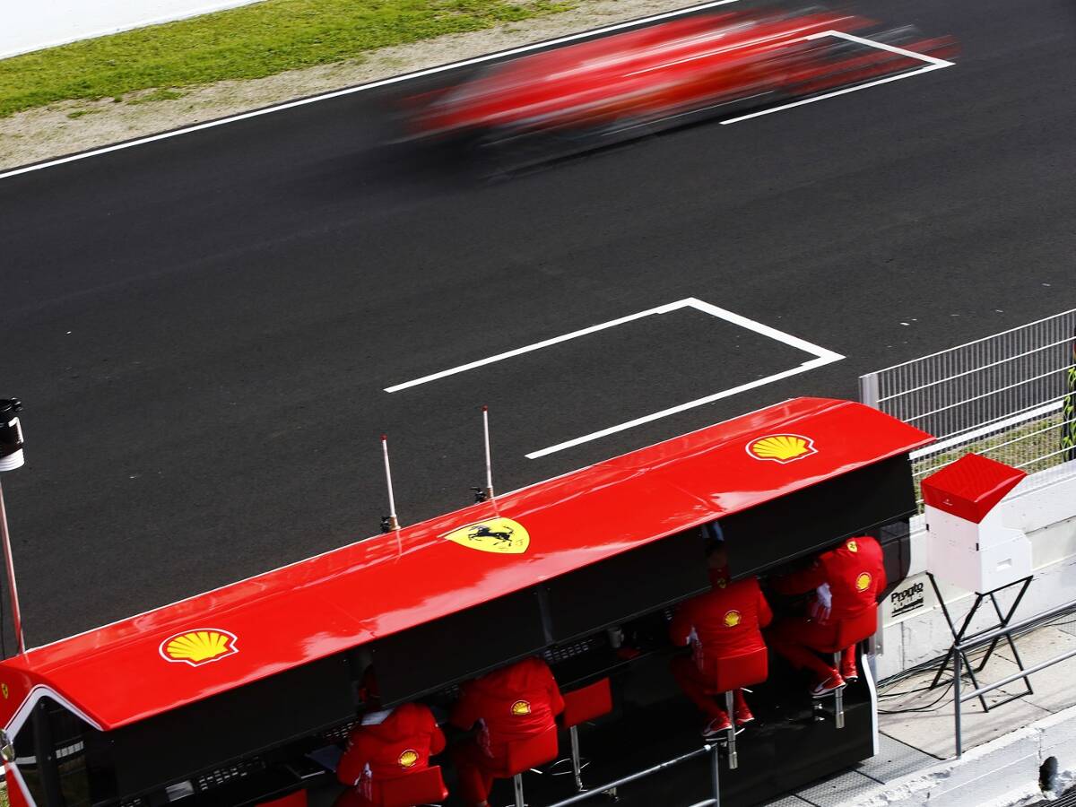 Foto zur News: Reifentests: Giovinazzi und Kwjat erstmals im neuen Ferrari