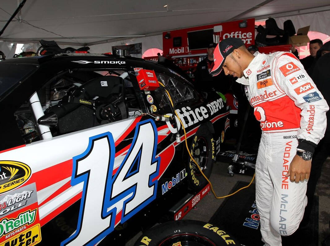 Foto zur News: Hamilton kokettiert mit NASCAR-Start: "Vielleicht eines Tages"