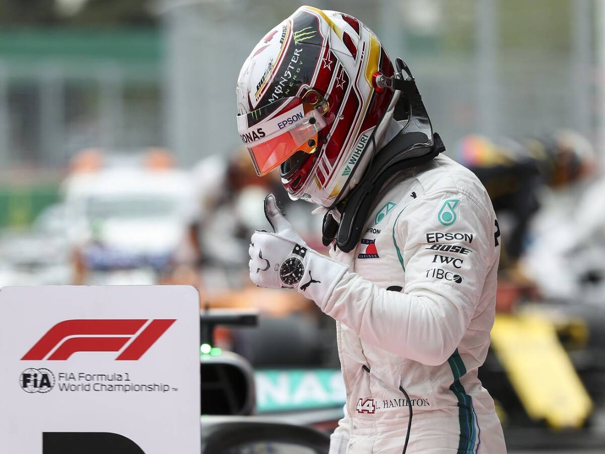 Foto zur News: Mercedes muntert Hamilton auf: "Das war für Melbourne"