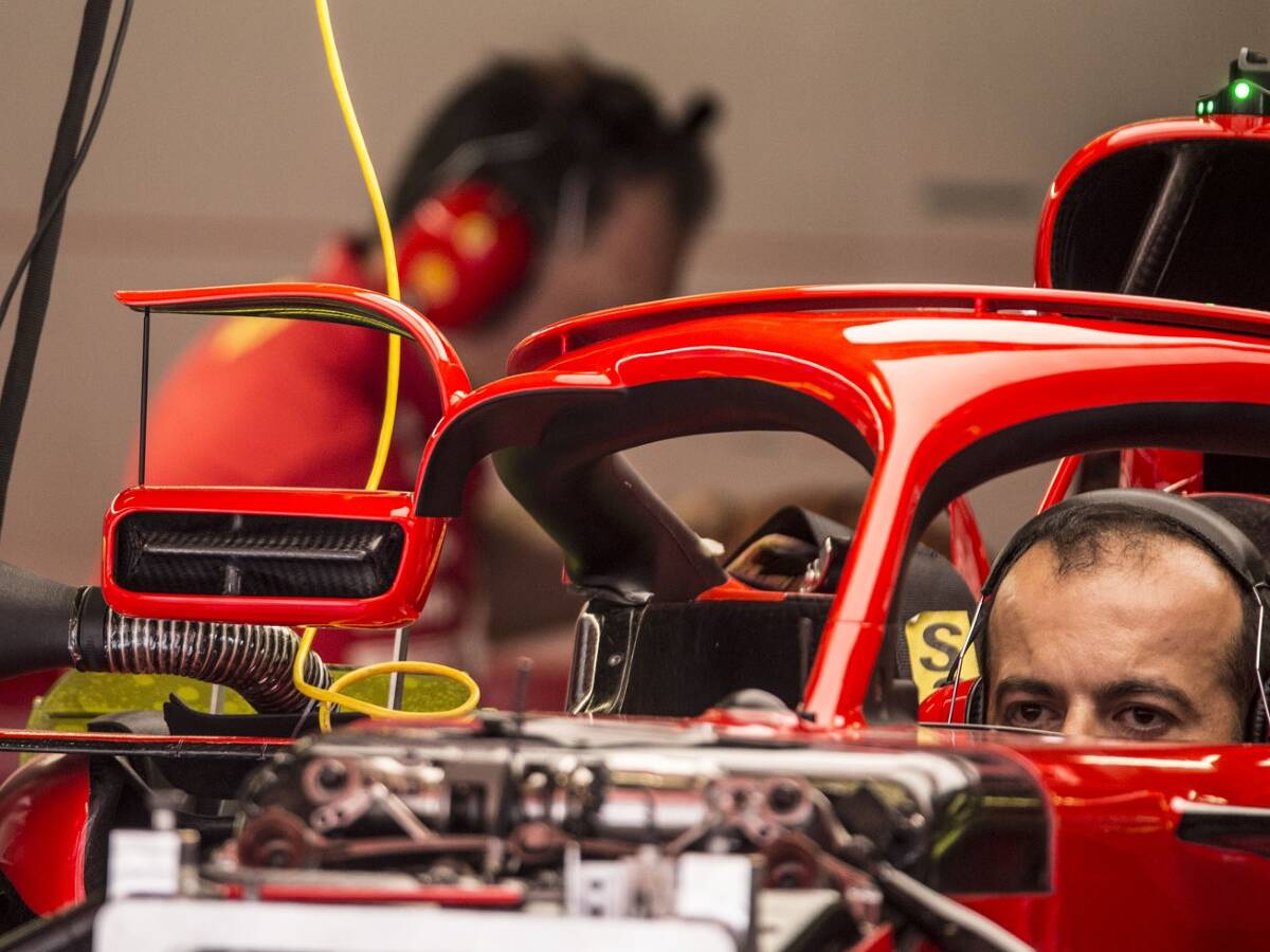 Foto zur News: Ferraris neuer Techniktrick: Rückspiegel an Halo befestigt