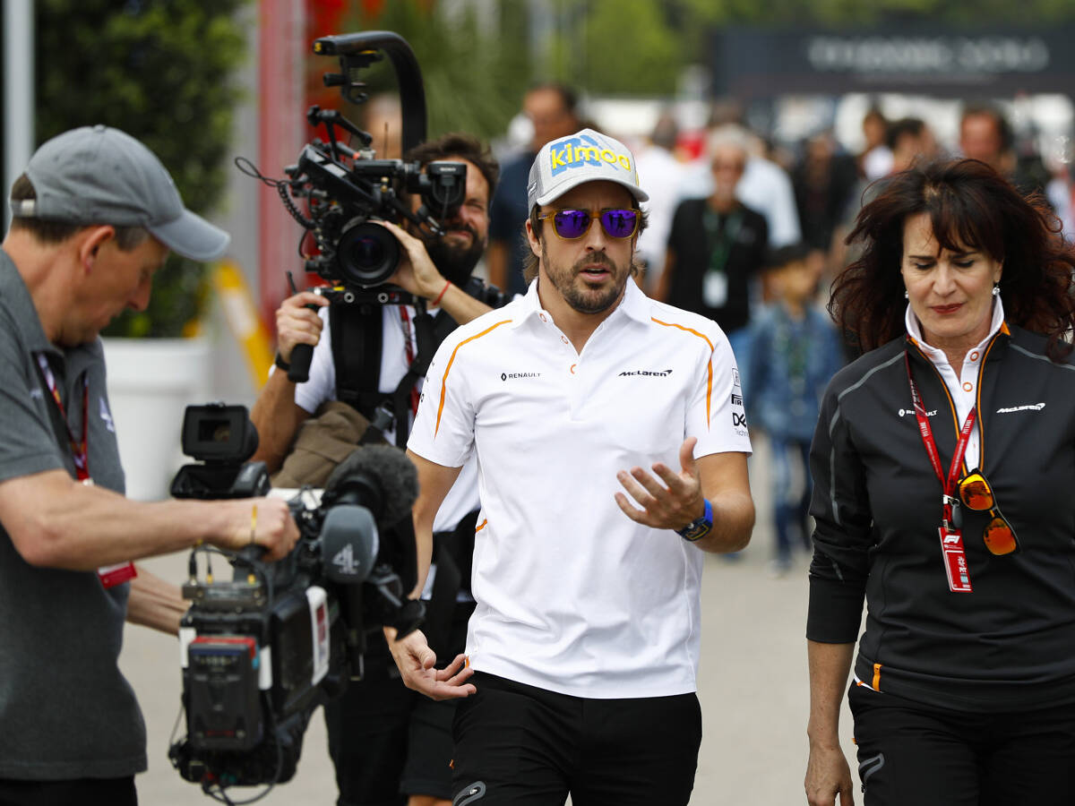 Foto zur News: Fernando Alonso wünscht: Keine Fans im Formel-1-Fahrerlager