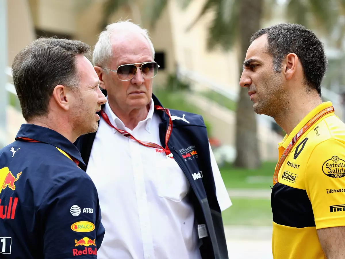 Christian Horner, Helumt marko, Cyril Abiteboul Foto zur News: Motoren-Deadline: Red Bull glaubt Renault-Argument nicht