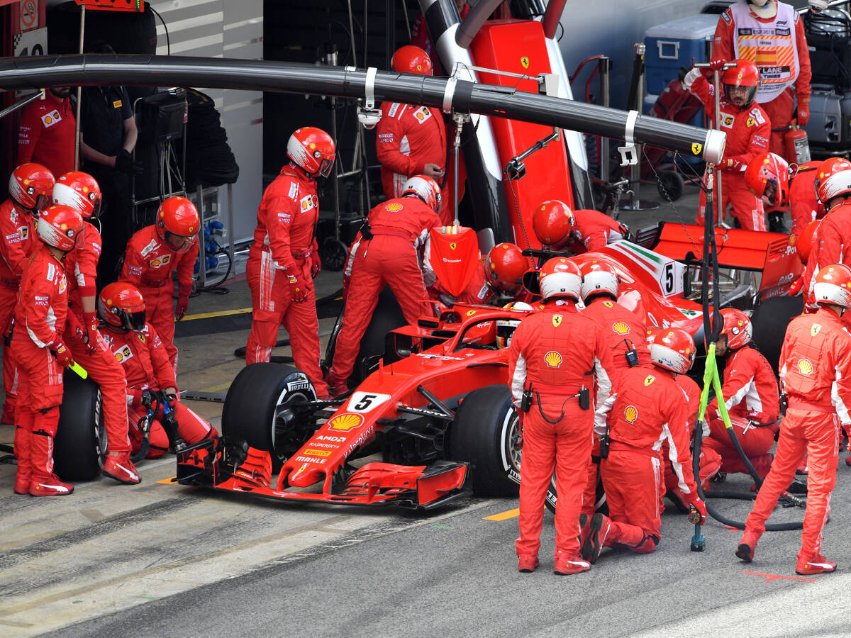 Foto zur News: Marc Surer sieht "kein großes Chaos" bei Ferrari