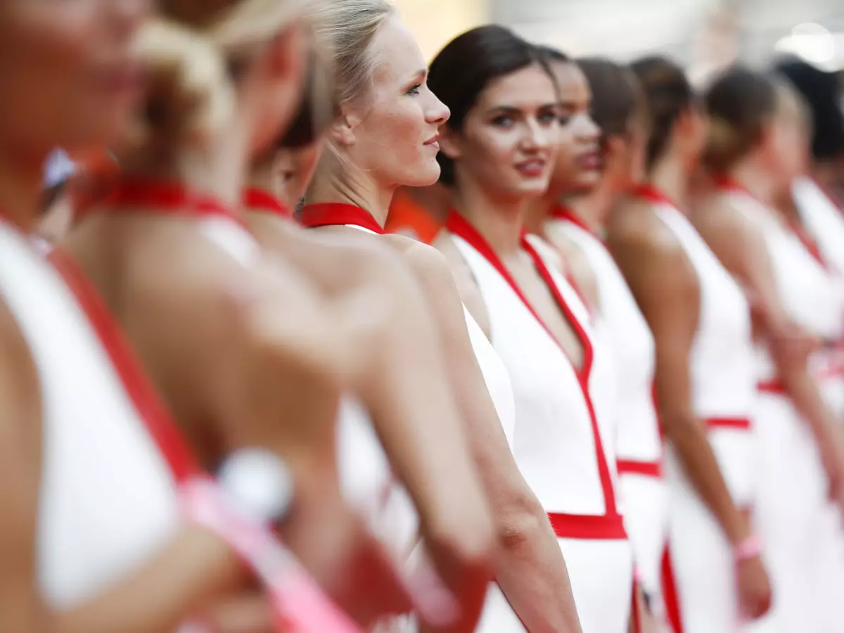 Foto zur News: Vettel #AND# Hamilton über Grid-Girls: Warum die Aufregung?