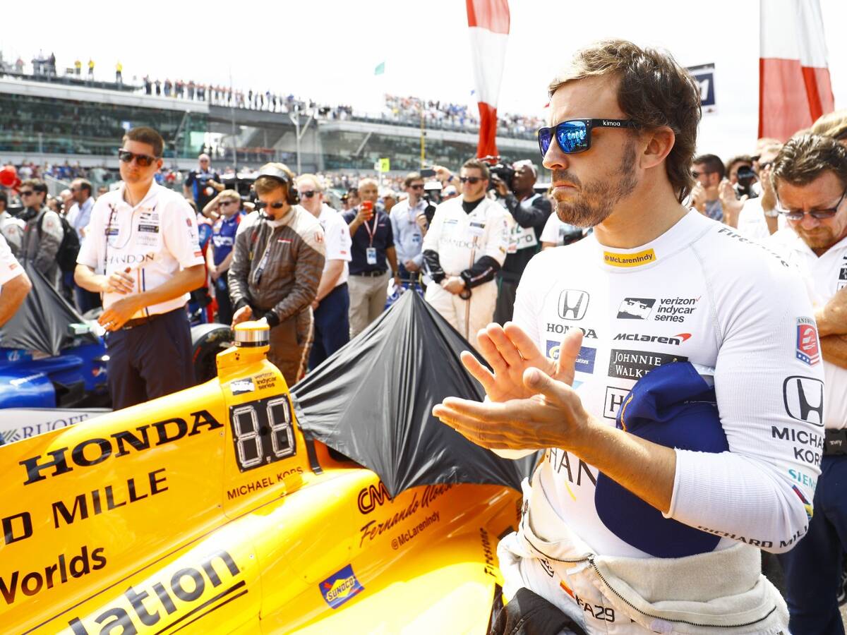 Foto zur News: Ein Jahr nach dem Indy 500: Alonso bereut Entscheidung nicht