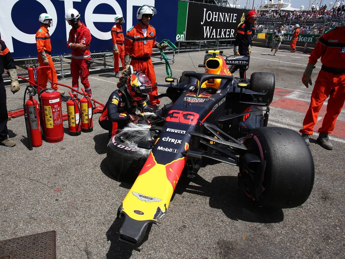 Foto zur News: Max Verstappen nach Monaco-Unfall kleinlaut, Kritik wächst