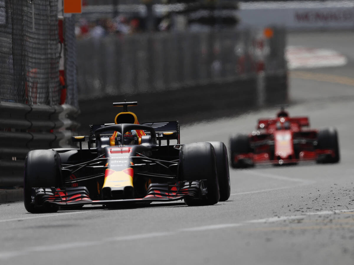Foto zur News: Reifen, Strecke, Grip: Darum griff Vettel Ricciardo nicht an