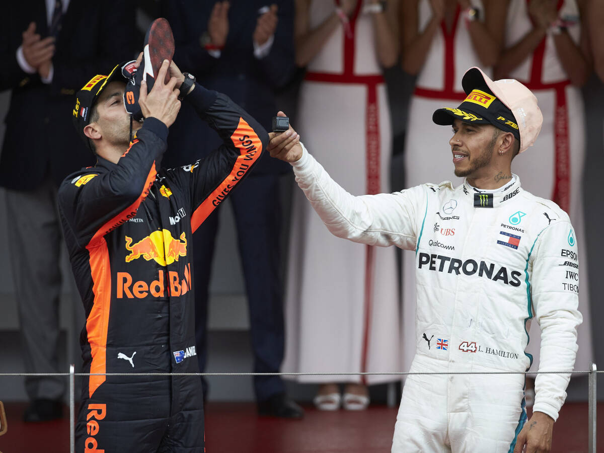 Foto zur News: Gehalts-Boost: Hamilton wünscht Ricciardo Wertschätzung