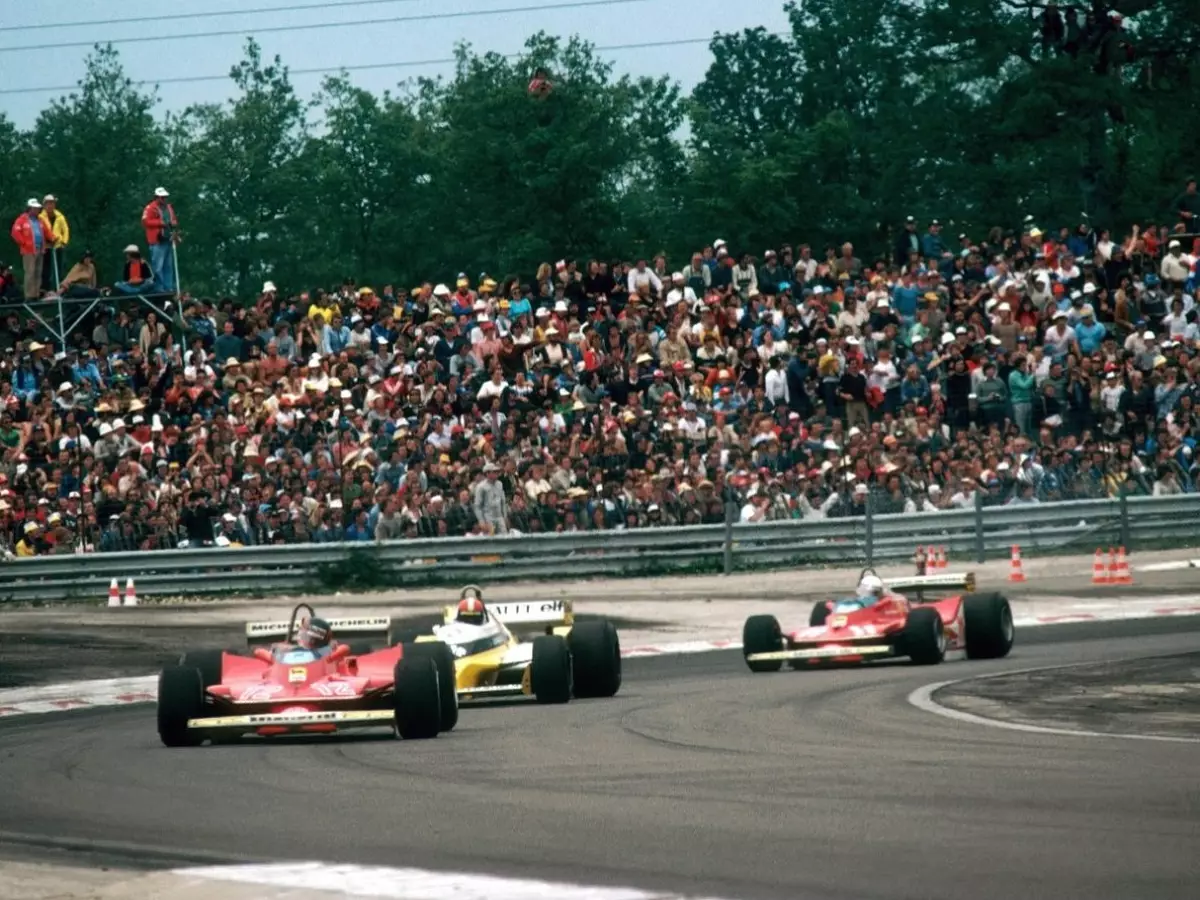 Foto zur News: Sebastian Vettel schlägt Frankreich-Grand-Prix in Dijon vor