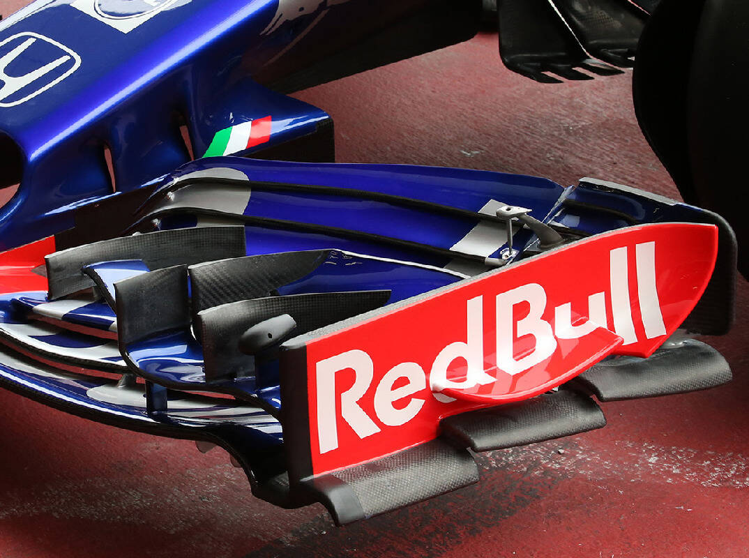 Foto zur News: Dank seltsamem Frontflügel: Toro Rosso mit Update in Q3?
