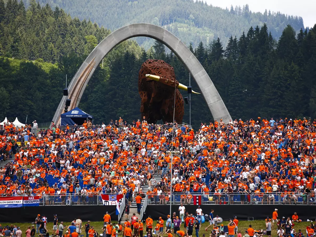 Foto zur News: Keine Corona-Restriktionen mehr: Volles Haus in Spielberg und Silverstone!