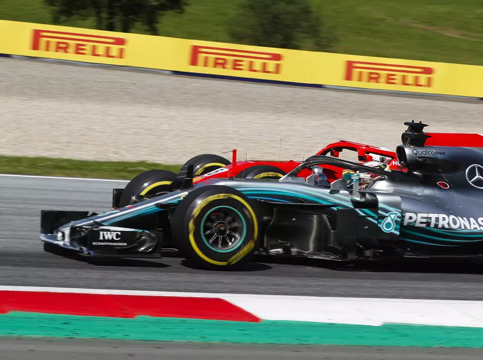 Foto zur News: Psychotrick für Hamilton: Darum beichtete Mercedes' Ingenieur