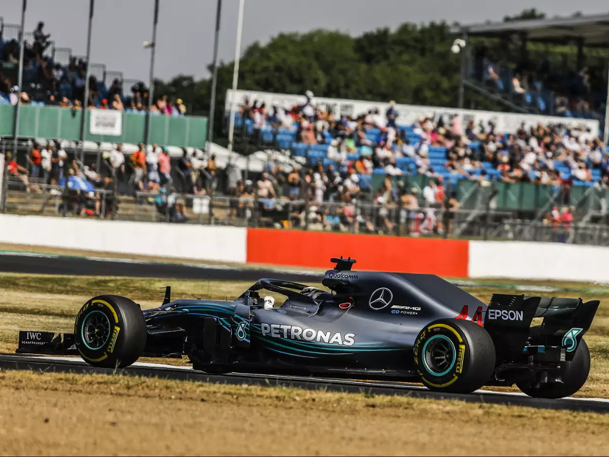 Foto zur News: Fast wie Nordschleife: Jet-Ritt statt Spazierfahrt für Mercedes