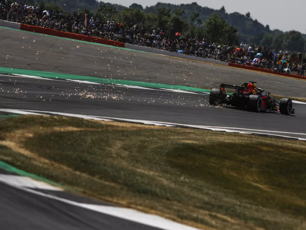 Foto zur News: "Ist eine Buckelpiste": Auch Wurz kritisiert Silverstone-Asphalt