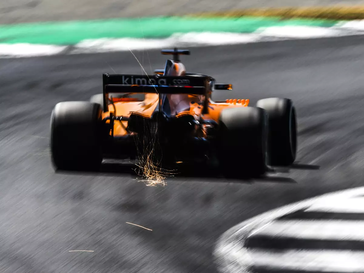 Fernando Alonso Foto zur News: Alonso: McLaren wurde durch Regeländerung zurückgeworfen