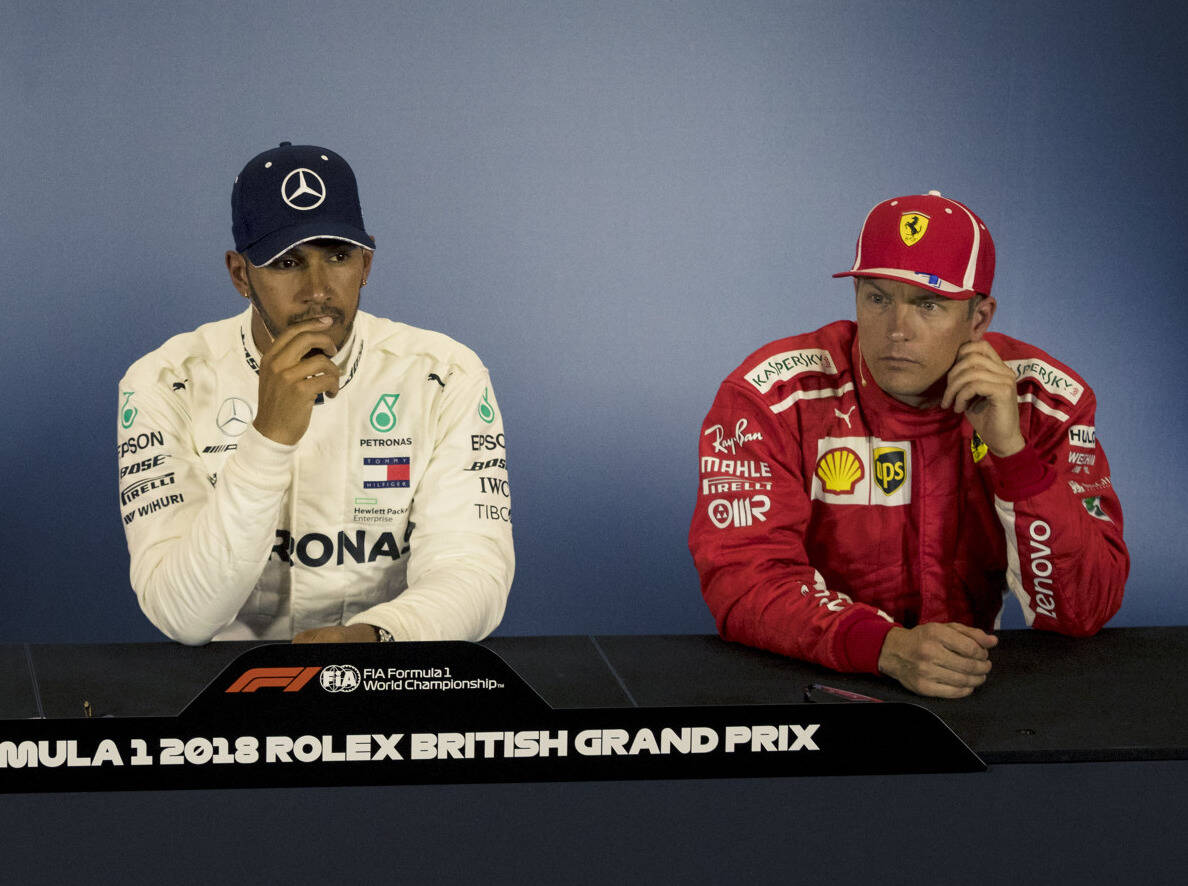 Foto zur News: Räikkönen-Unfall: Hamilton rückt von Verschwörungstheorie ab