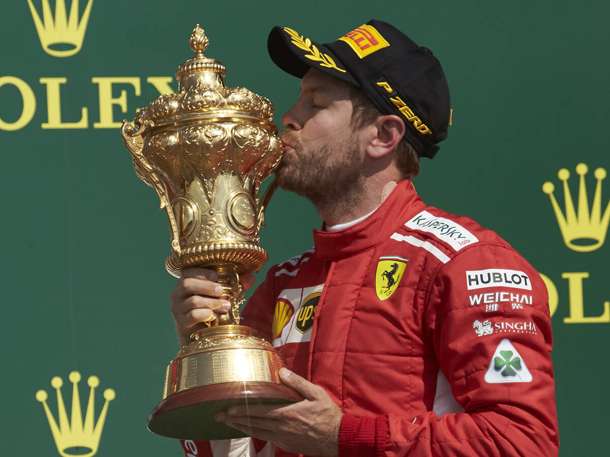 Foto zur News: Panne mit Silverstone-Pokal: Sebastian Vettel? Gibt's nicht!