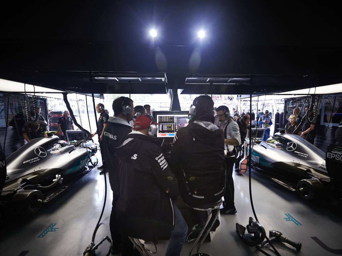 Foto zur News: Aderlass bei Mercedes: Wichtige Ingenieure ziehen sich zurück