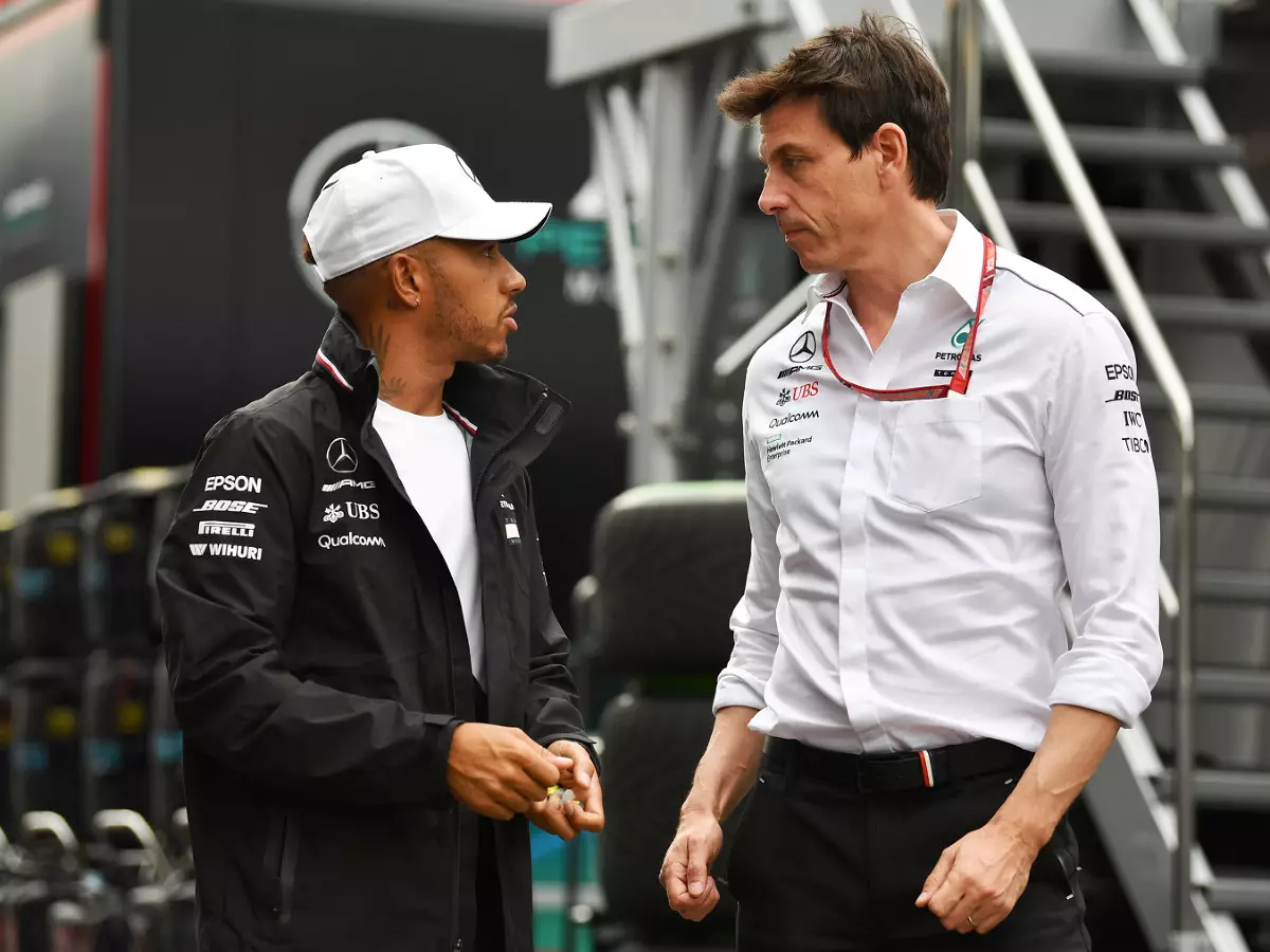 Foto zur News: Hamiltons Versprechen an Toto Wolff: Kein anderes Angebot!