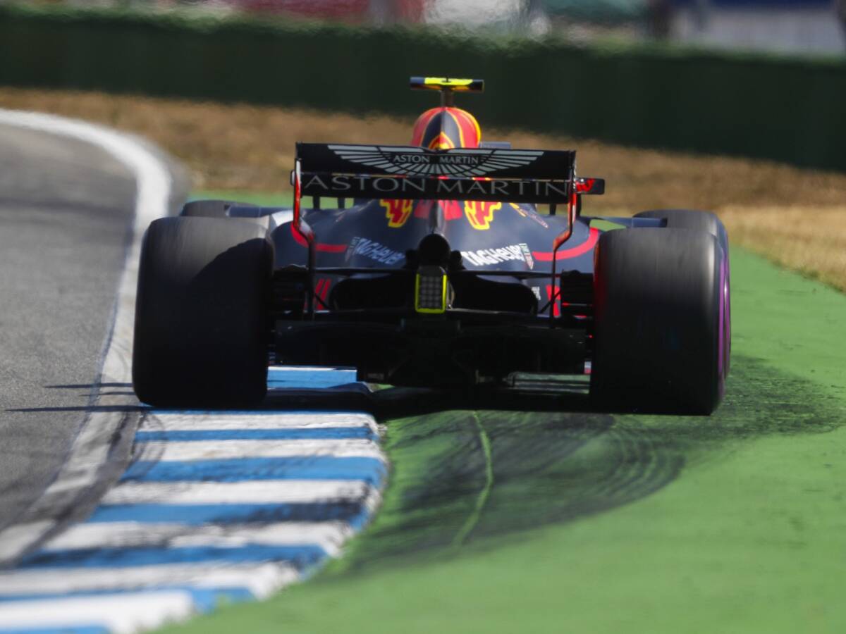 Foto zur News: Red Bull: "Außenseiter-Chance" für Max Verstappen