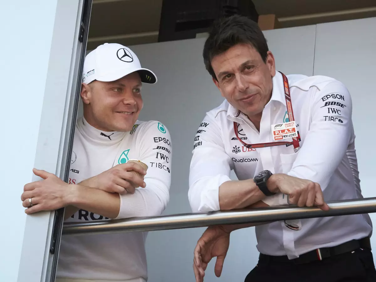 Foto zur News: Wolff verteidigt Stallregie: Wäre auch pro Bottas so passiert