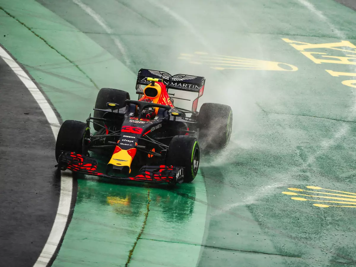 Foto zur News: Entzaubert: Verstappen im Regen von Gasly geschlagen