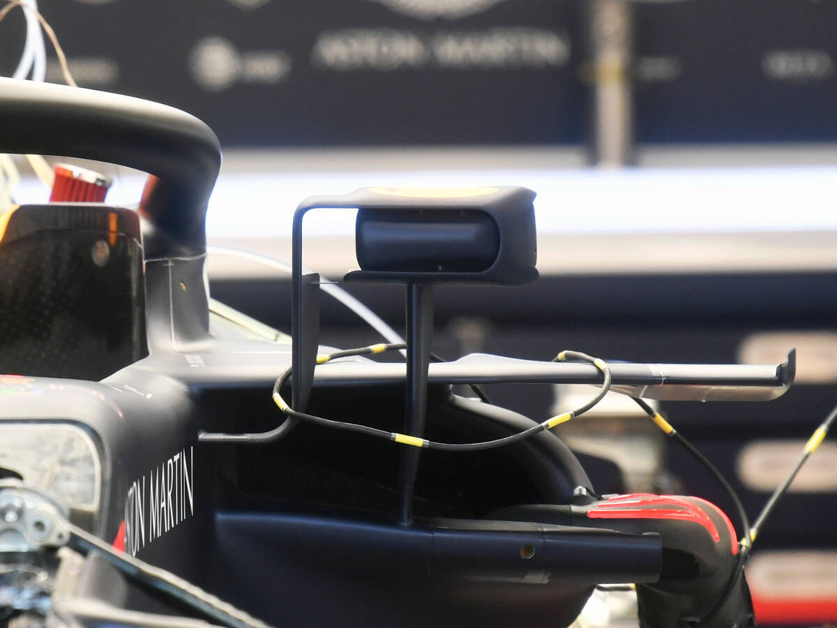 Foto zur News: Von Ferrari inspiriert: Red Bull bringt "luftigen" Rückspiegel