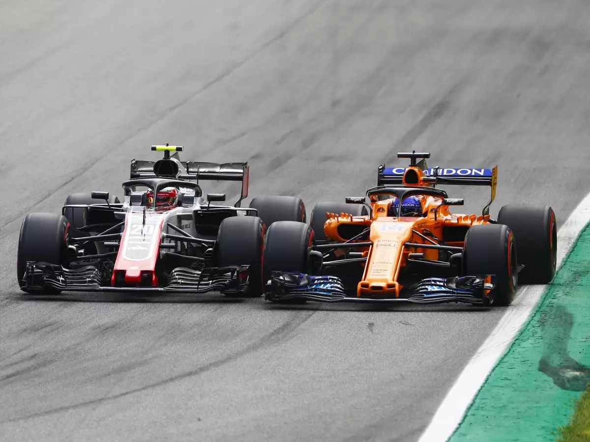 Foto zur News: Haas: Alonso soll vor seiner eigenen Tür kehren