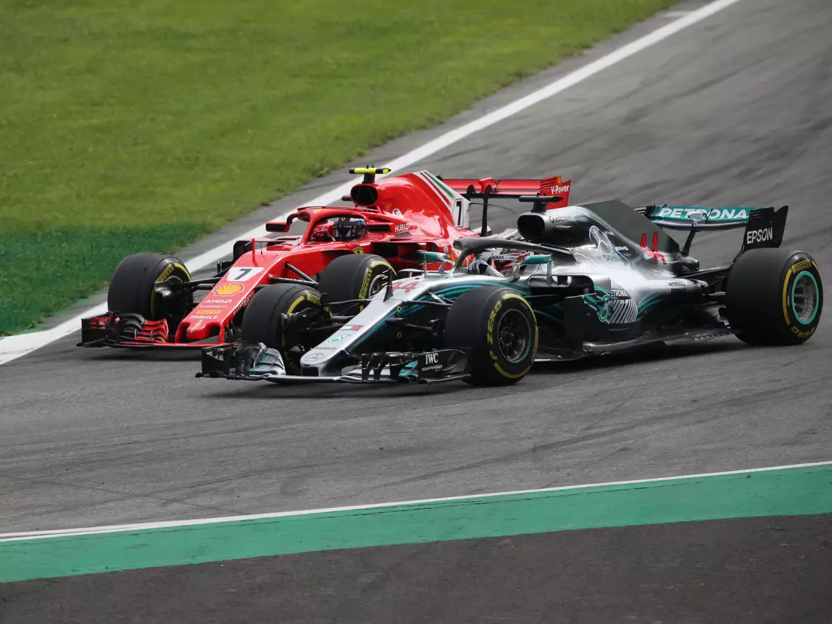 Foto zur News: Räikkönen-Hamilton-Duell: Darum ging der "Iceman" unter