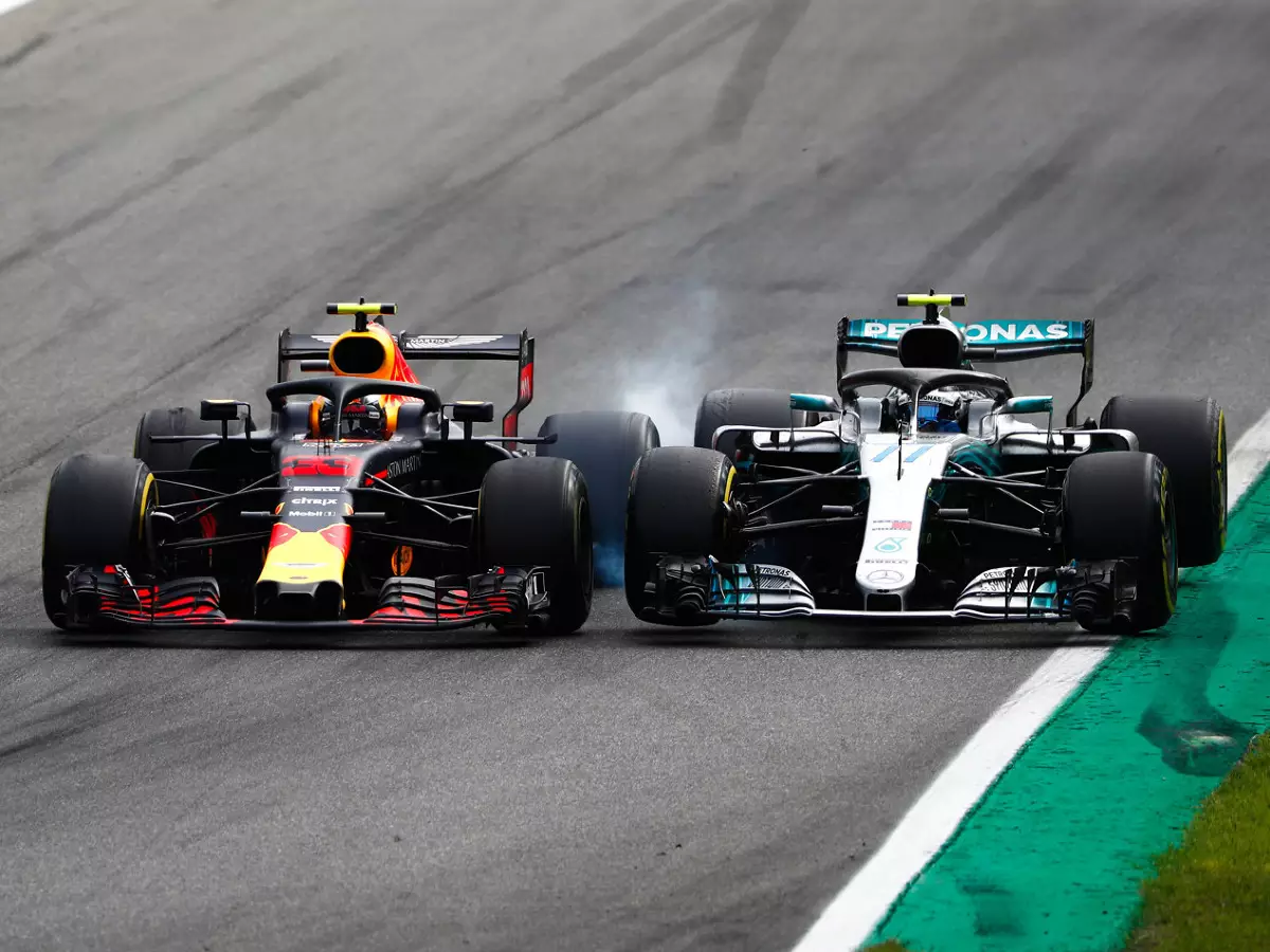 Foto zur News: Verstappen kapiert Monza-Strafe nicht: Bottas sei "angeeckt"