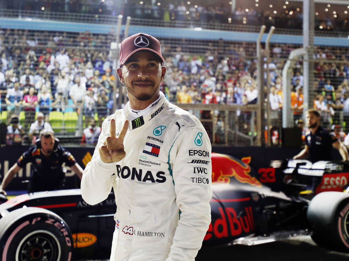 Foto zur News: Formel 1 Singapur 2018: Epische Pole von Lewis Hamilton!
