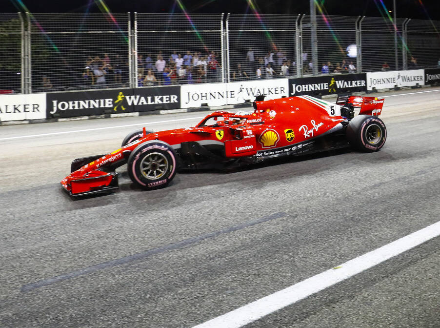 Foto zur News: Strategiechaos bei Vettel analysiert: Drei Fehler, ein Debakel