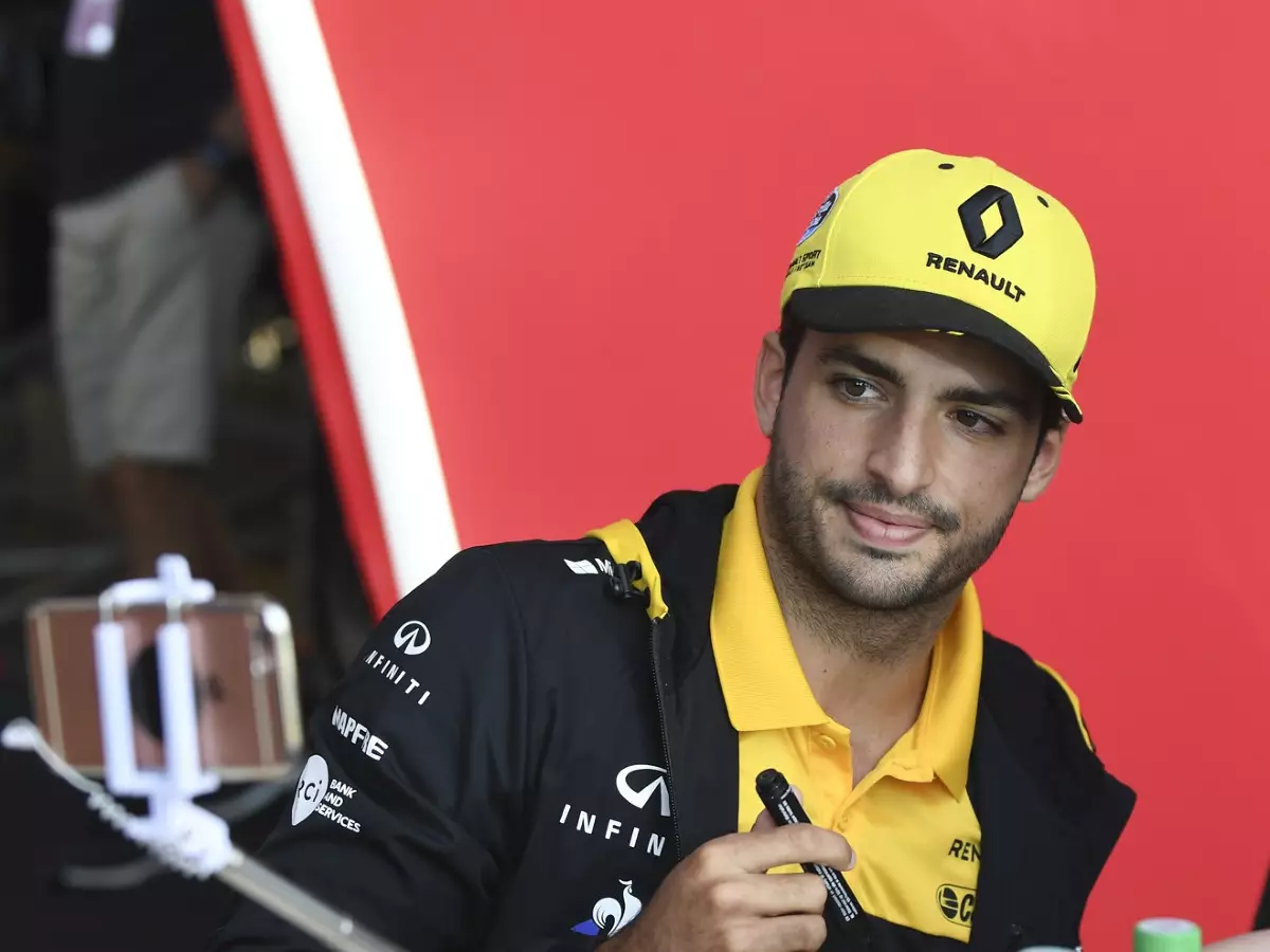 Foto zur News: Augeninfektion: Carlos Sainz für Sotschi trotzdem einsatzbereit