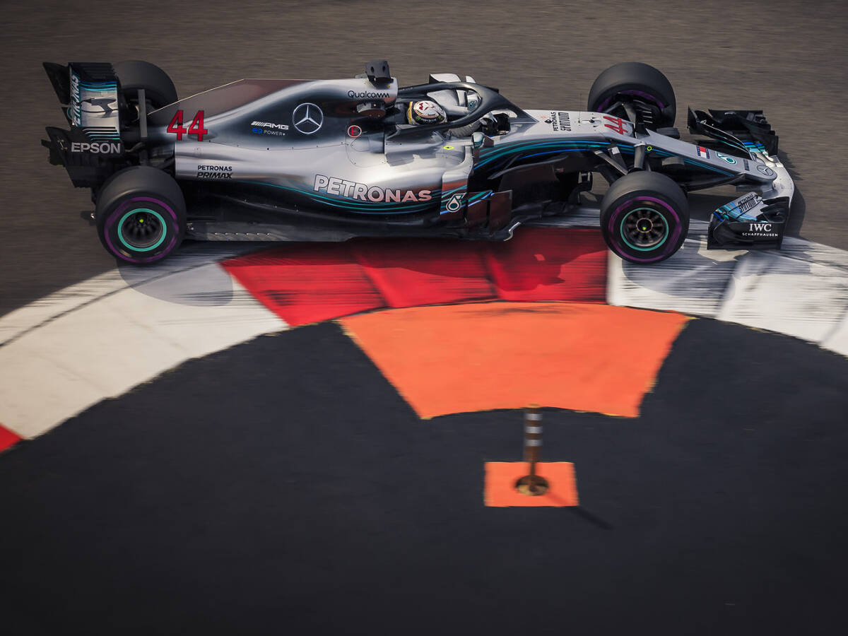 Foto zur News: Formel 1 Sotschi 2018: Lewis Hamilton stellt Streckenrekord auf