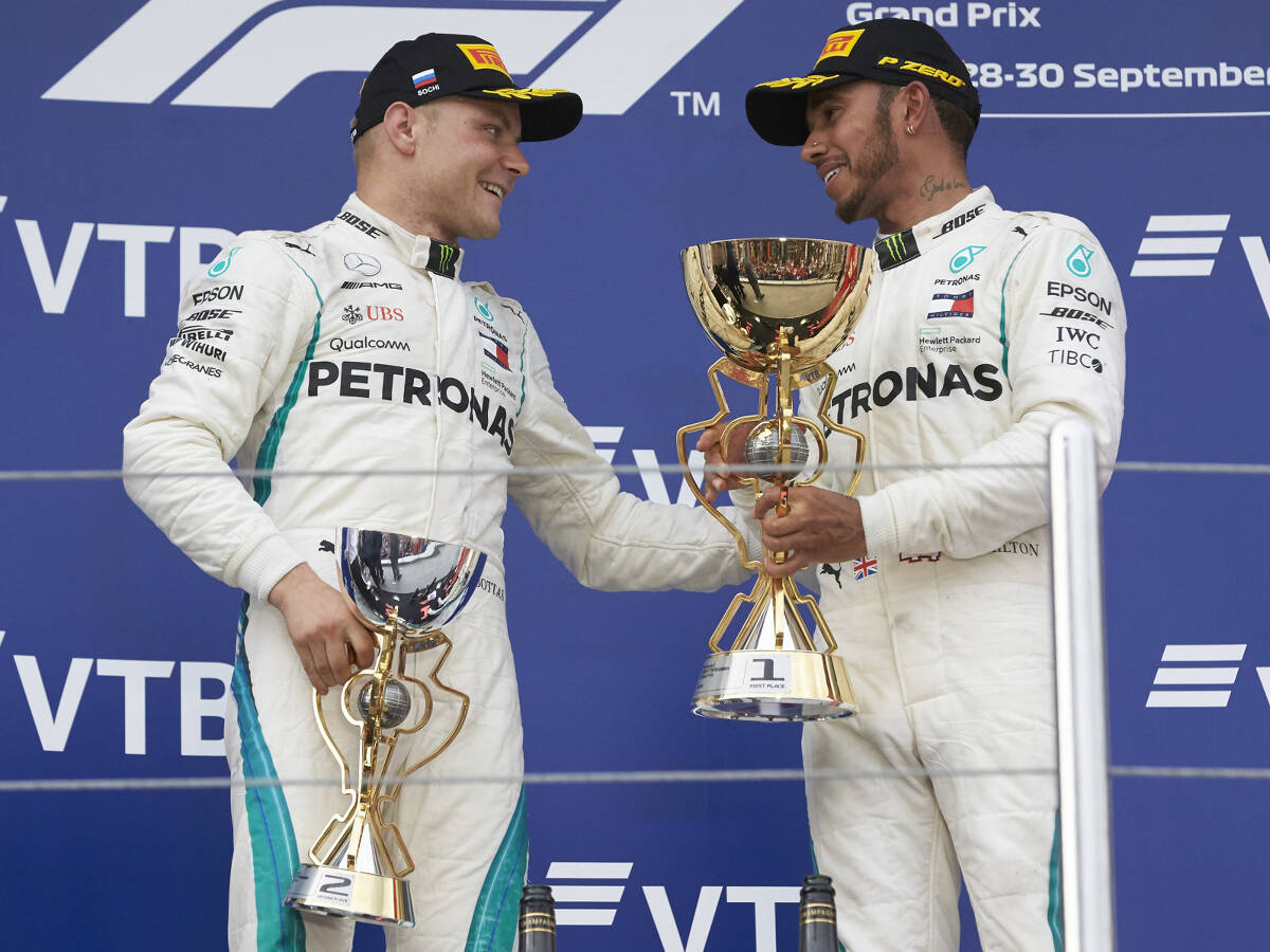 Foto zur News: Lewis Hamilton: "Wichtig, dass wir Valtteris Leistung anerkennen"