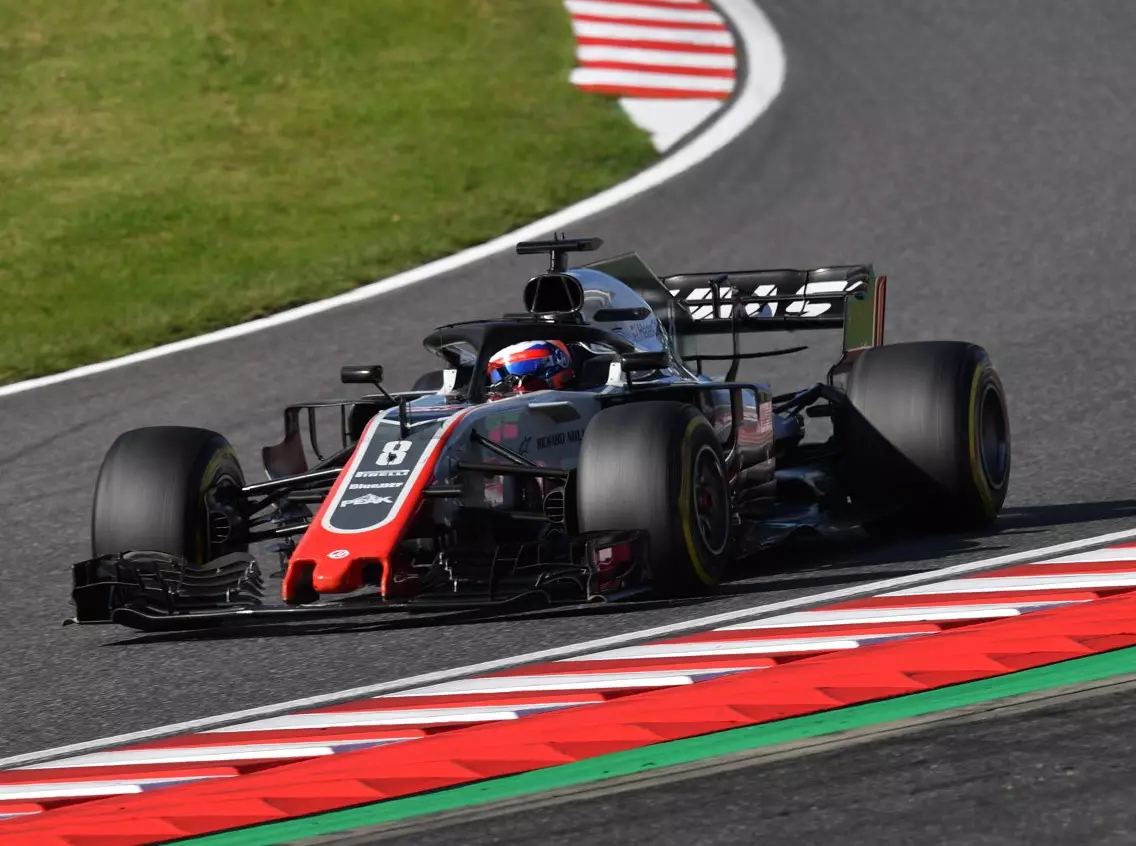 Foto zur News: Kleines Feuer am Start: Grosjean fuhr in Suzuka ohne Telemetrie