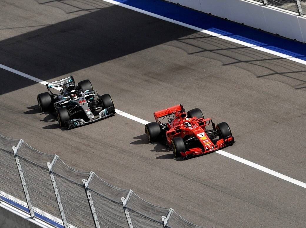 Foto zur News: Sotschi-Zwischenfall: Whiting verteidigt Vettel gegen Hamilton