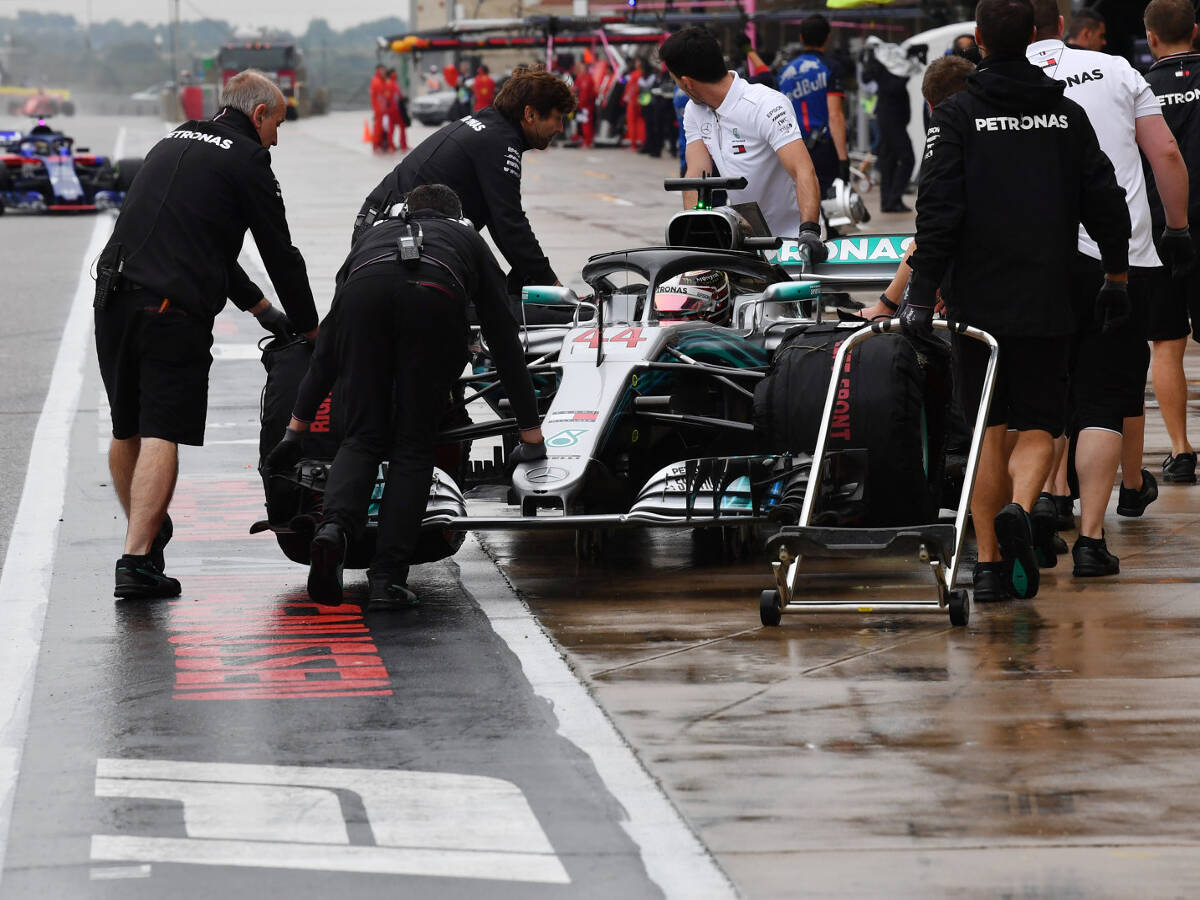 Foto zur News: Formel 1 USA 2018: Mercedes dominiert verregneten Auftakt