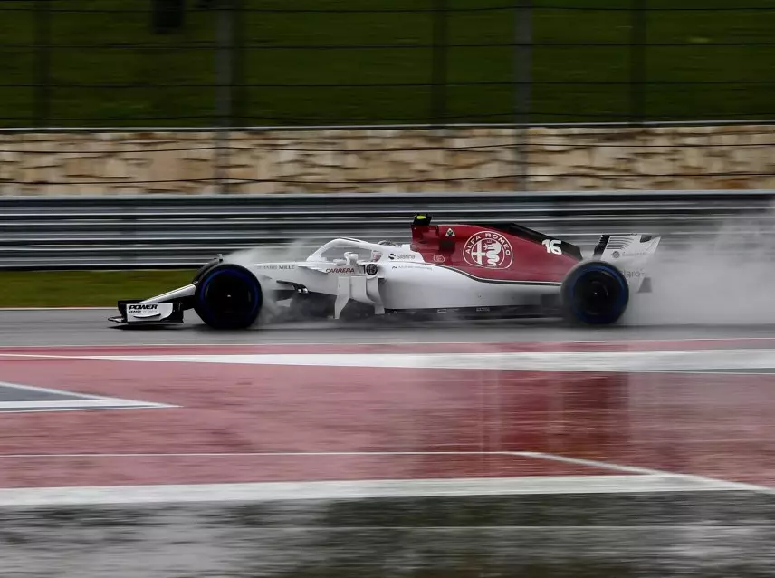 Charles Leclerc Foto zur News: Pirelli reagiert auf Kritik: Forderung der Teams ist Unsinn
