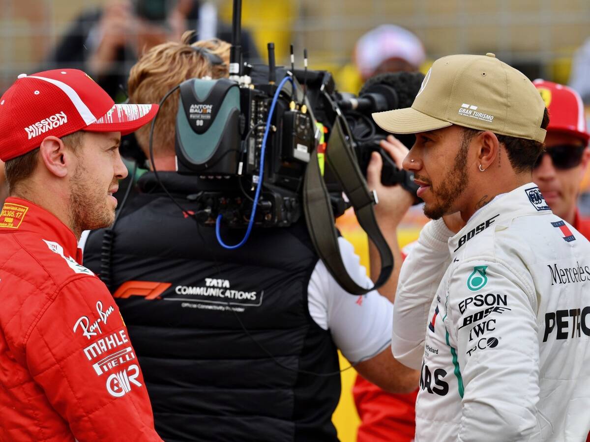 Foto zur News: "Um halbe Sekunde schneller": Vettel sagt Hamilton vor Rennen den Kampf an