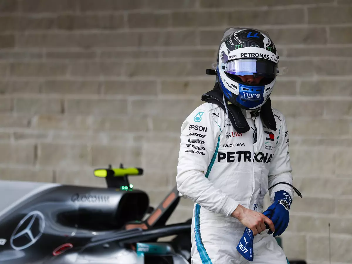 Foto zur News: "Alle Optionen offen halten": Bottas droht wieder Teamorder