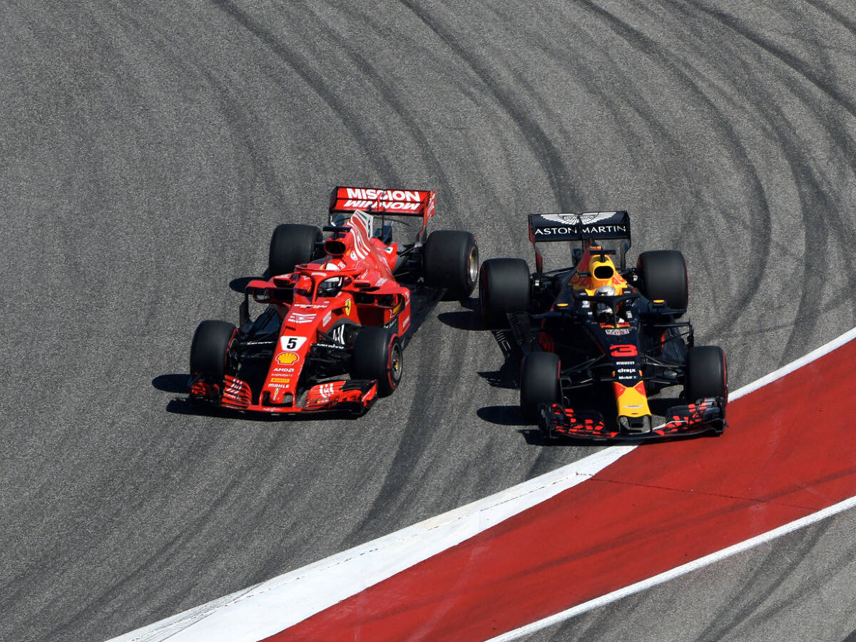 Foto zur News: Vettel nach Kollision kleinlaut: Habe das Team im Stich gelassen ...