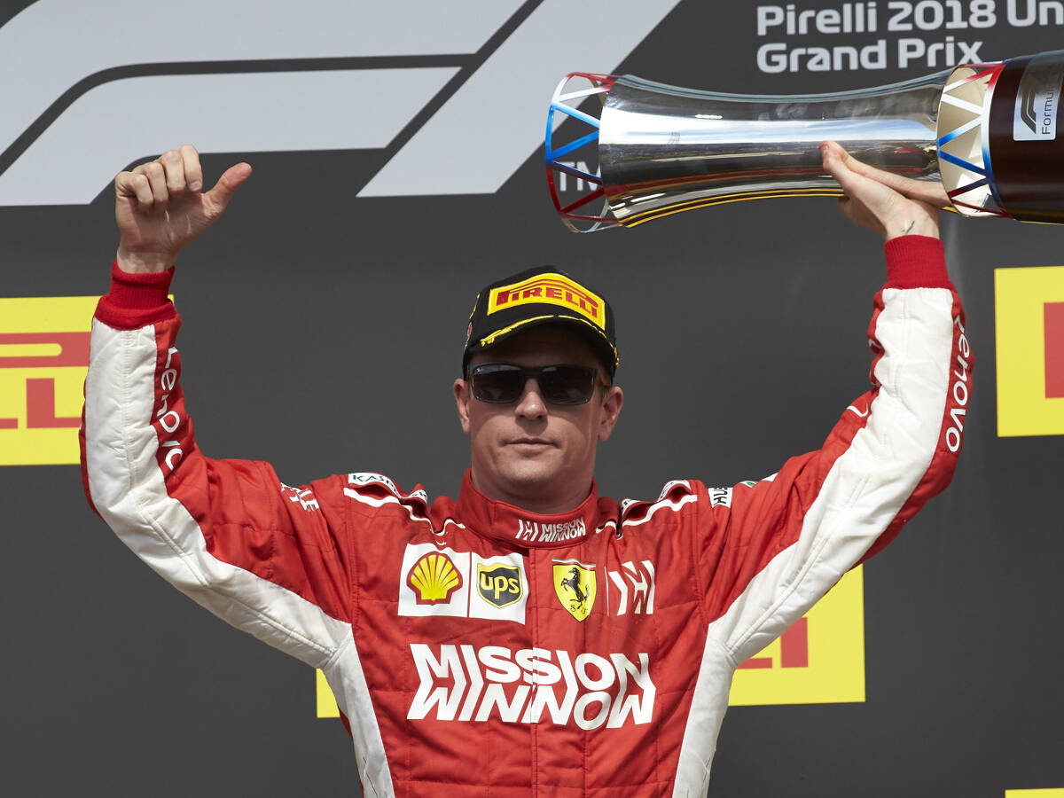 Foto zur News: Ein Wunsch erfüllt: Räikkönen-Kinder fragen nach Siegerkappe und Reifen