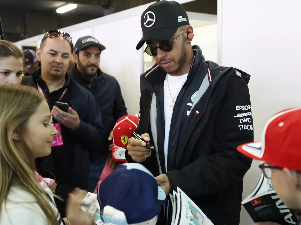 Foto zur News: Motorsport und Bildung vereinbaren: Hamilton will Gespräch mit Todt