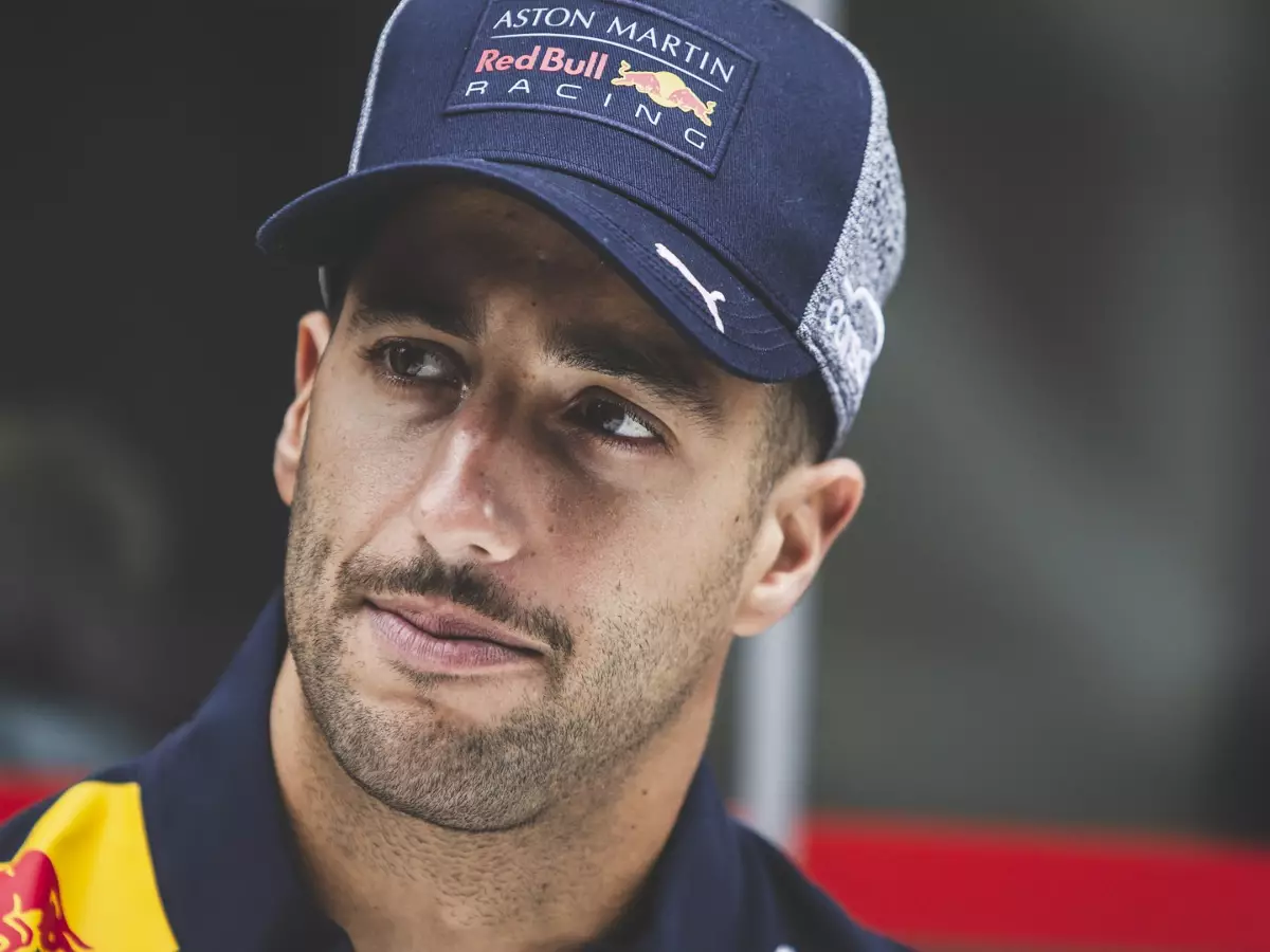 Foto zur News: Pechsträhne reißt nicht ab: Ricciardo droht nächste Grid-Strafe