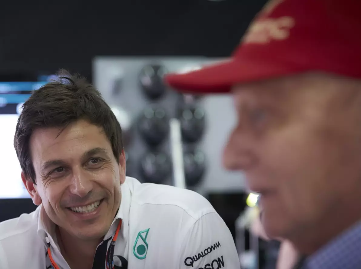 Foto zur News: Toto Wolff: Niki Lauda fehlt "in allen Belangen"