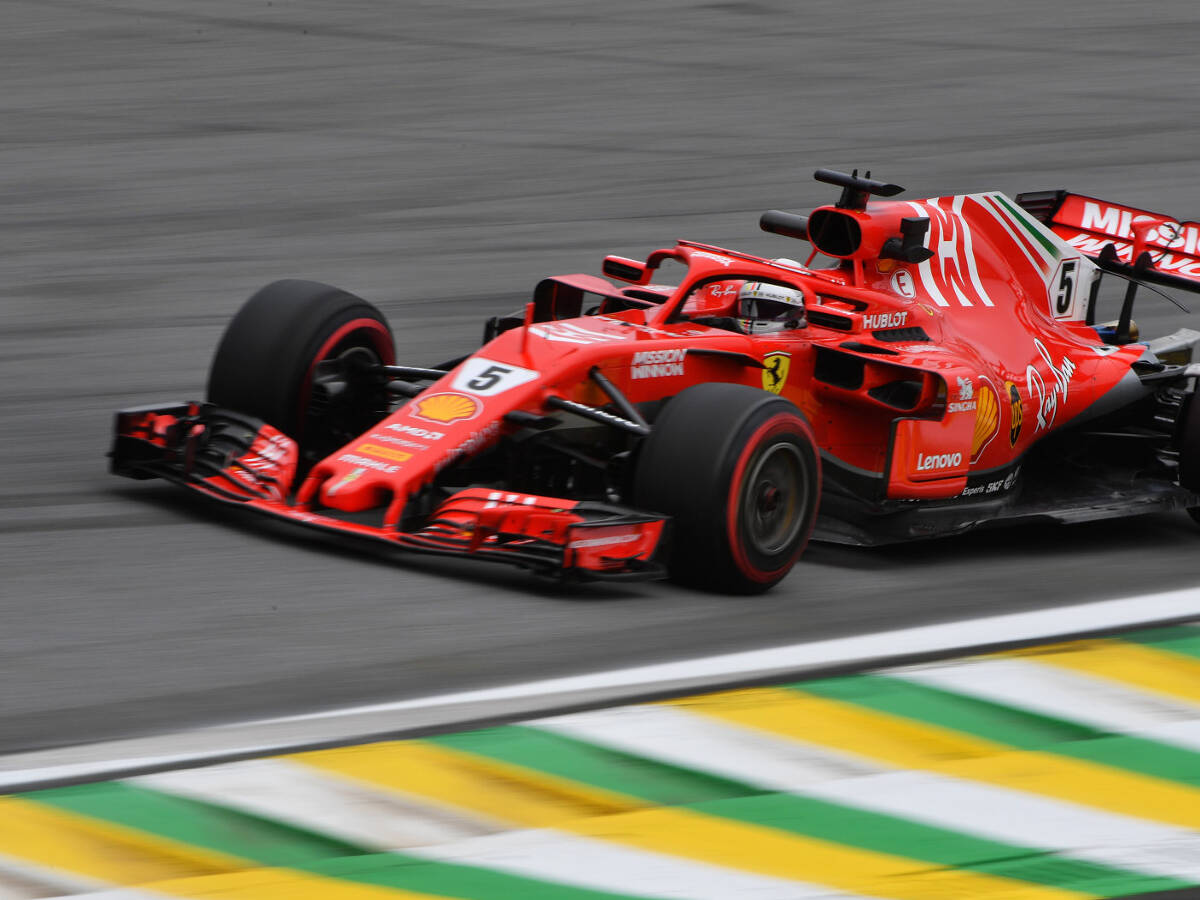 Foto zur News: Dank waghalsigem Q2-Poker: Ferrari im Rennen auch ohne Pole Favorit
