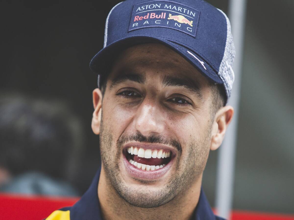 Foto zur News: Ricciardos Masterplan für Brasilien: "Einfach alle abschießen"