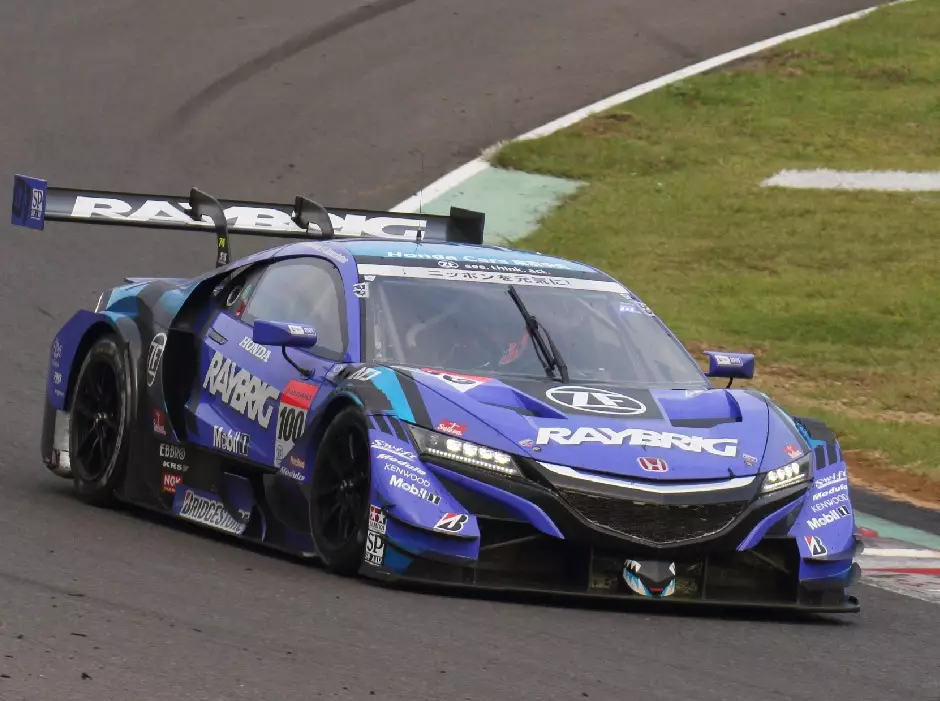 Foto zur News: Jenson Button wird mit Honda Meister der japanischen Super-GT-Serie