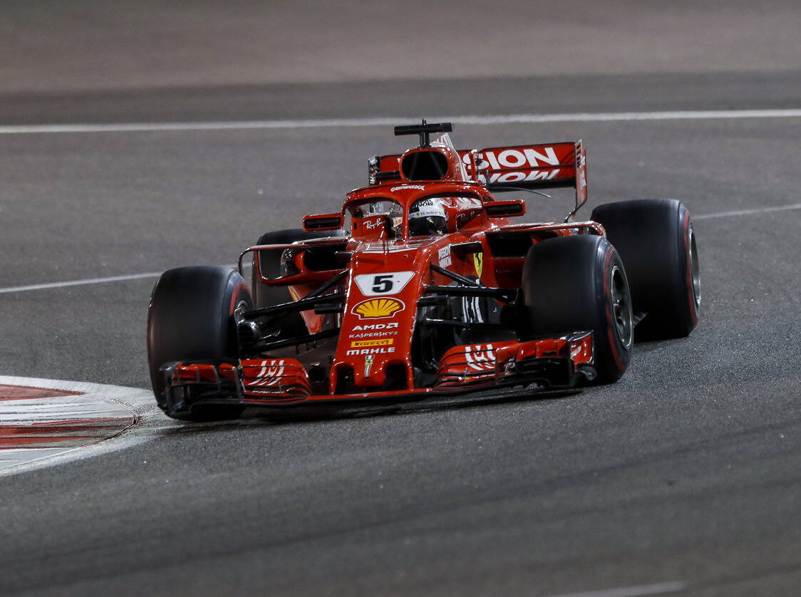 Foto zur News: "Ein bisschen geärgert": Sebastian Vettel glaubte an Abu-Dhabi-Sieg